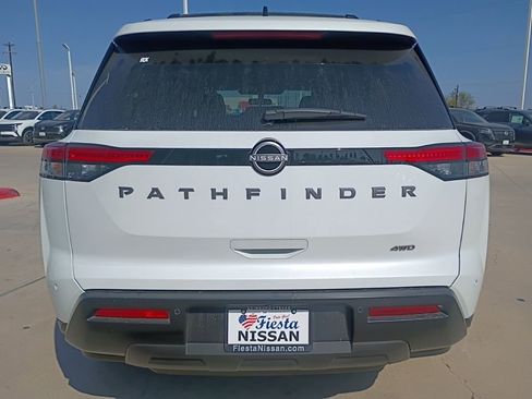 New 2026 Nissan Pathfinder SV image 5