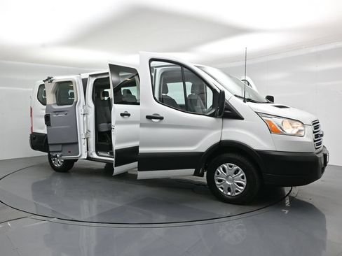 Certified 2019 Ford Transit 350 XLT RWD image 33