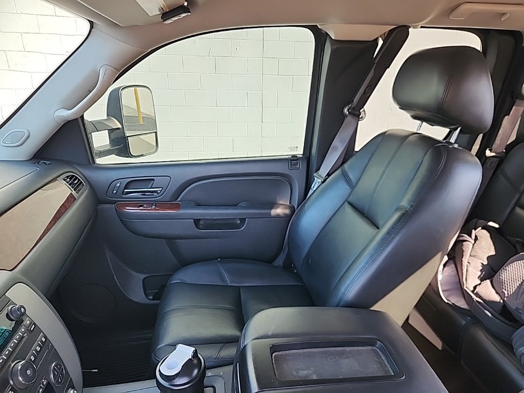 Used 2013 GMC Sierra 2500 SLT w/ SLT Convenience Package AWD/4WD image 4