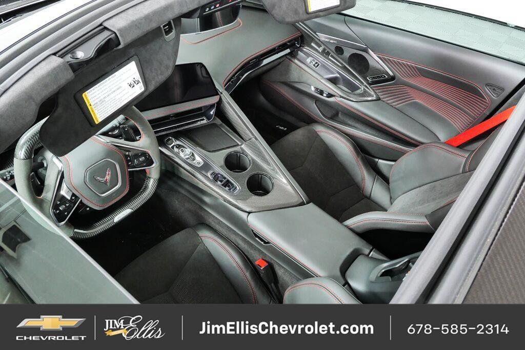 Used 2027 Chevrolet Corvette ZR1 w/ ZR1 Carbon Fiber Aero Package RWD image 25
