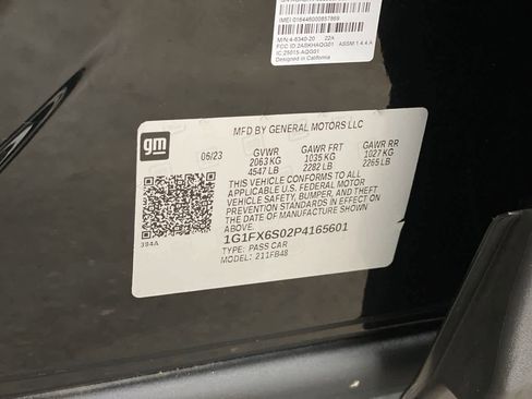 Used 2023 Chevrolet Bolt LT w/ Infotainment Package image 31