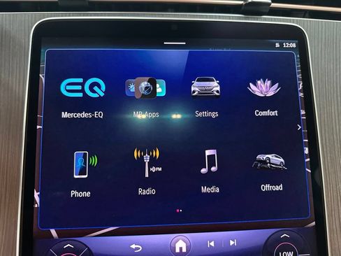 New 2026 Mercedes-Benz EQE 320 4MATIC SUV image 17