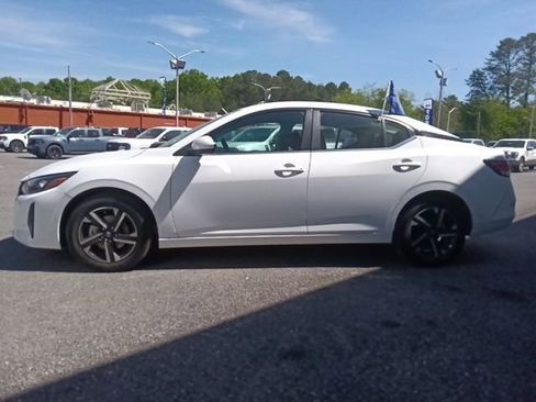 Used 2025 Nissan Sentra SV FWD image 6