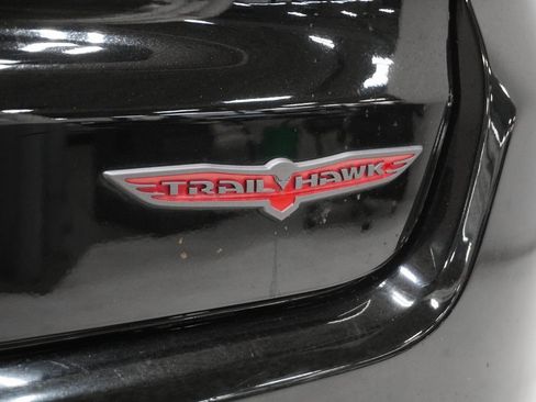 Used 2022 Jeep Compass Trailhawk w/ Sun and Sound Group image 7