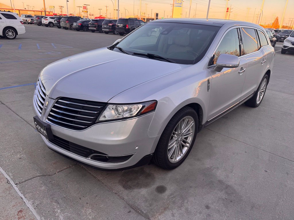 Used 2019 Lincoln MKT AWD image 8