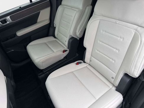 Used 2024 Hyundai Santa Fe Calligraphy image 13