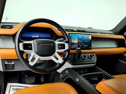 Used 2023 Land Rover Defender 130 SE AWD/4WD image 13