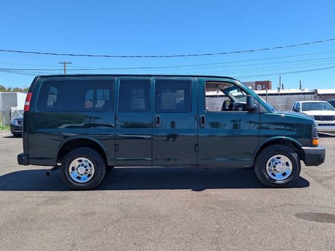Used 2014 Chevrolet Express 2500 LS image 2