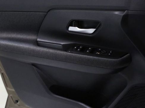 New 2026 Nissan Kicks SV image 11