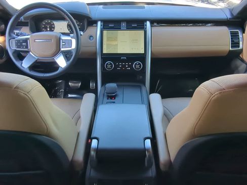 Used 2023 Land Rover Discovery HSE R-Dynamic image 16