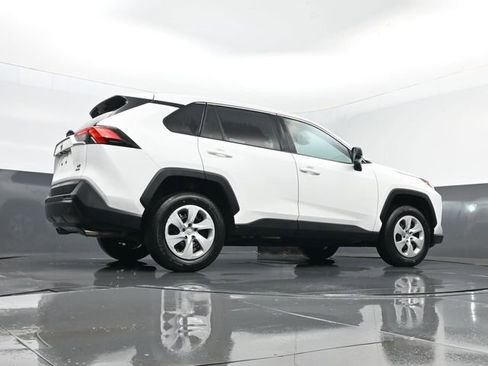 Used 2024 Toyota RAV4 LE image 23