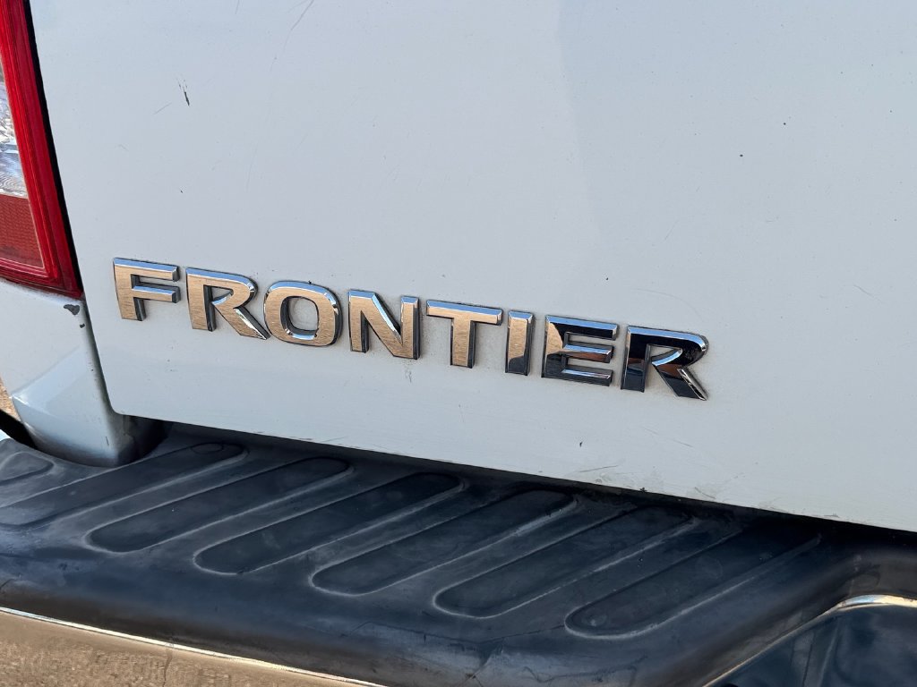 Used 2015 Nissan Frontier SV RWD image 15