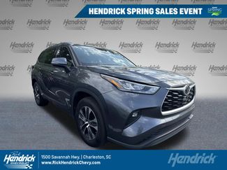 Used 2020 Toyota Highlander XLE video 1