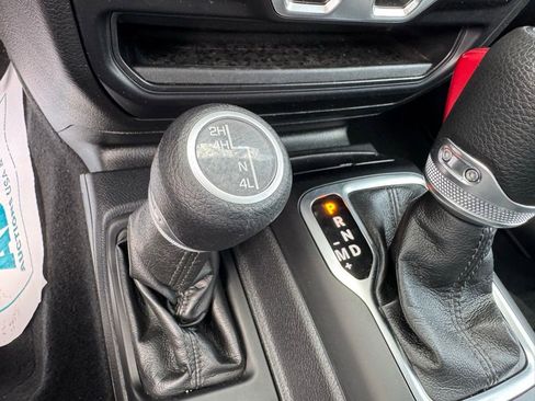 Used 2020 Jeep Gladiator Sport w/ Quick Order Package 24S AWD/4WD image 17