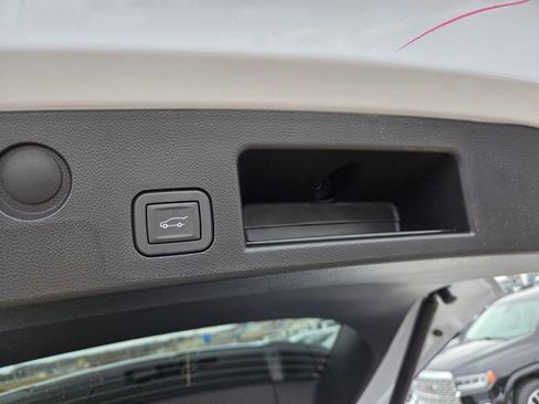 New 2026 Chevrolet Equinox ACTIV image 18