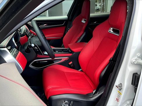 New 2026 Jaguar F-PACE R-Dynamic S image 9