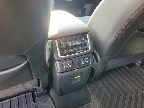 Used 2024 Subaru Ascent Touring w/ Popular Package #2 image 12