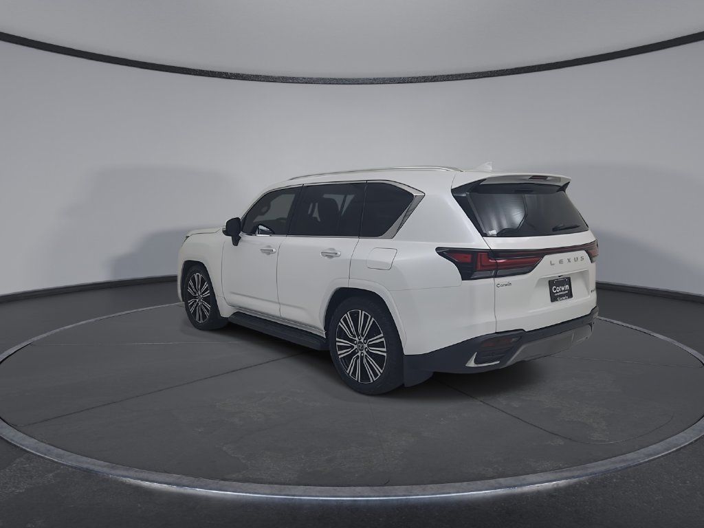Used 2024 Lexus LX 600 4WD w/ Luxury Package image 13
