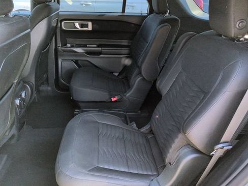 Used 2020 Ford Explorer XLT RWD image 14