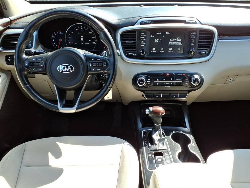 Used 2017 Kia Sorento FWD w/ LX Convenience Package image 13