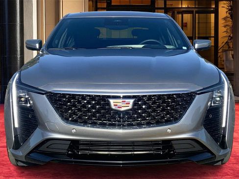 Used 2025 Cadillac CT5 Premium Luxury image 3