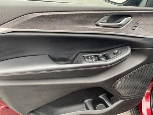 Used 2023 Jeep Grand Cherokee Limited image 17