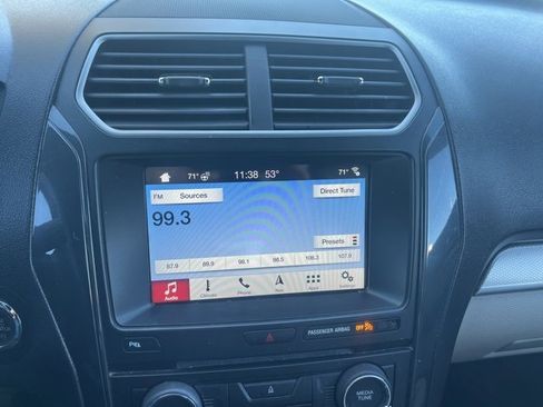 Used 2018 Ford Explorer XLT w/ Equipment Group 202A image 19