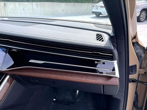 Used 2025 Audi Q7 2.0T Premium Plus w/ Premium Plus Package AWD/4WD image 18