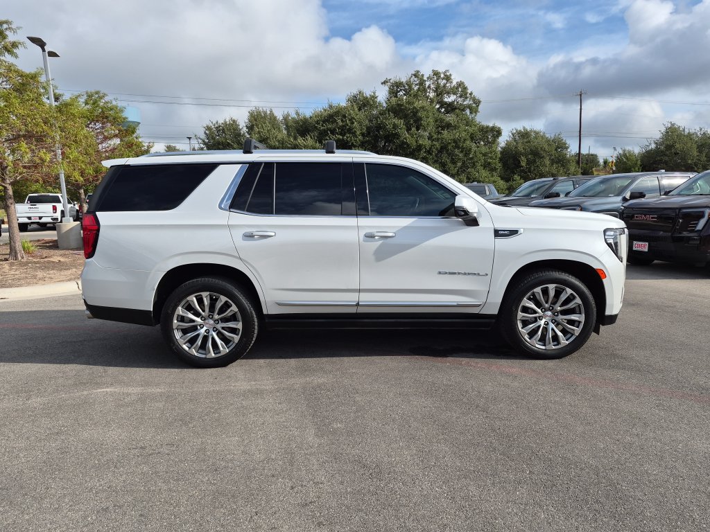 Used 2021 GMC Yukon Denali w/ Denali Premium Package RWD image 11