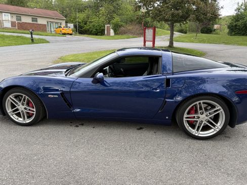 Used 2006 Chevrolet Corvette Z06 RWD image 6