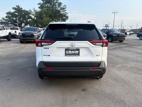 Used 2025 Toyota RAV4 XLE FWD image 6