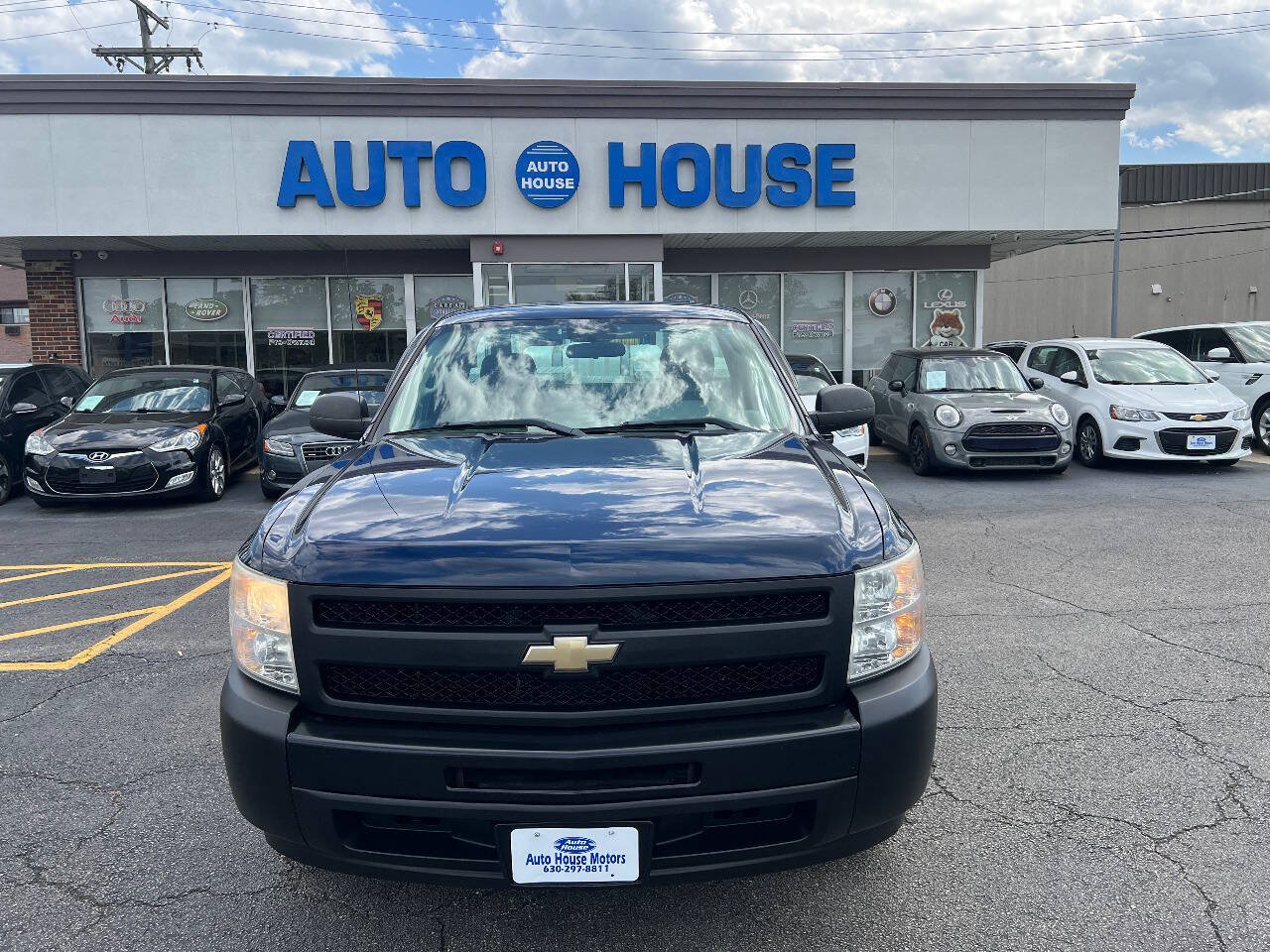 Used 2011 Chevrolet Silverado 1500 W/T RWD image 2
