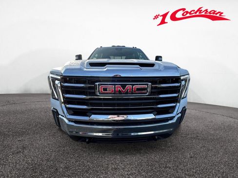 New 2026 GMC Sierra 2500 SLE image 2