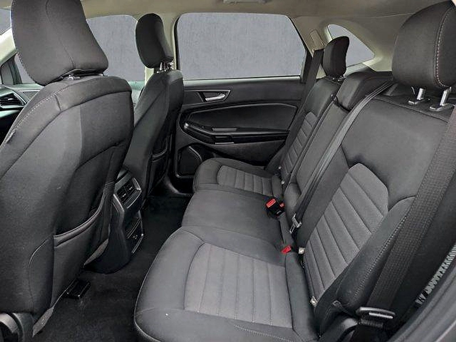 Used 2022 Ford Edge SE w/ Black Appearance Package AWD/4WD image 23