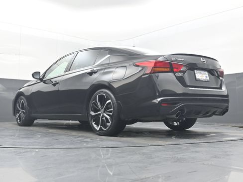Certified 2023 Nissan Altima 2.5 SR FWD image 28
