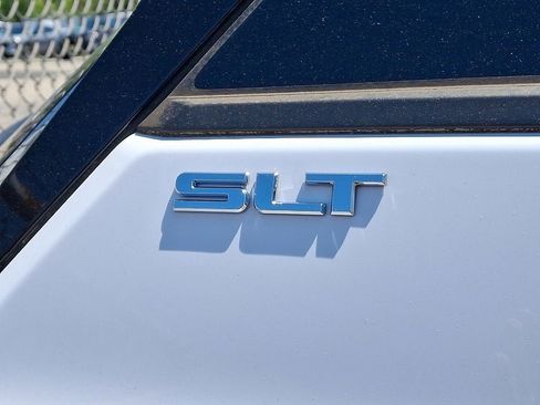 Certified 2021 GMC Terrain SLT AWD/4WD image 11