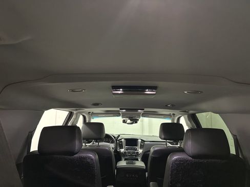 Used 2019 Chevrolet Suburban Premier image 16