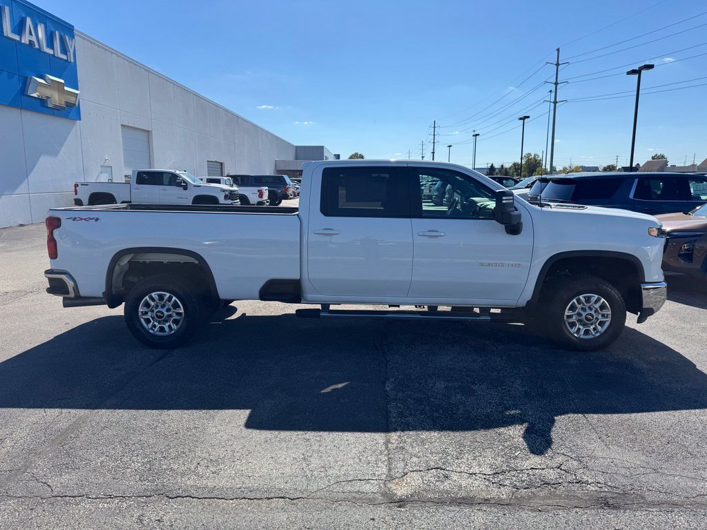Used 2025 Chevrolet Silverado 2500 LT w/ Safety Package AWD/4WD image 8