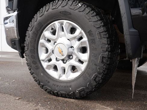 Used 2021 Chevrolet Silverado 3500 LTZ w/ LTZ Plus Package image 33