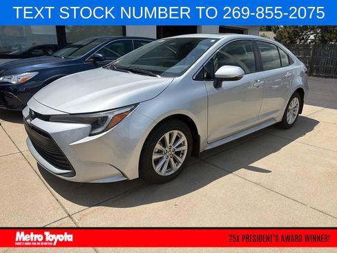 Used 2026 Toyota Corolla XLE FWD image 1