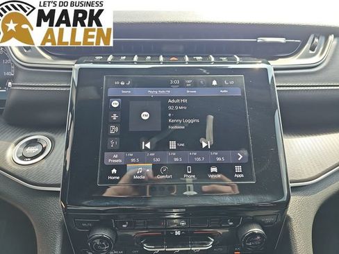 Used 2024 Jeep Grand Cherokee Laredo w/ Luxury Tech Group I AWD/4WD image 13