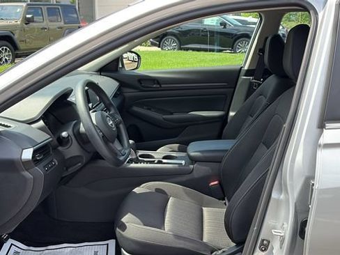 Certified 2023 Nissan Altima 2.5 S FWD image 10