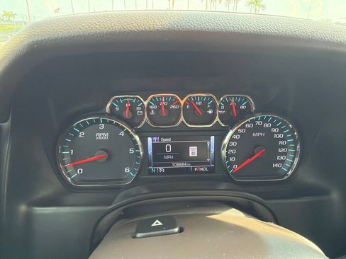 Used 2019 GMC Yukon XL SLT w/ Premium Edition RWD image 10