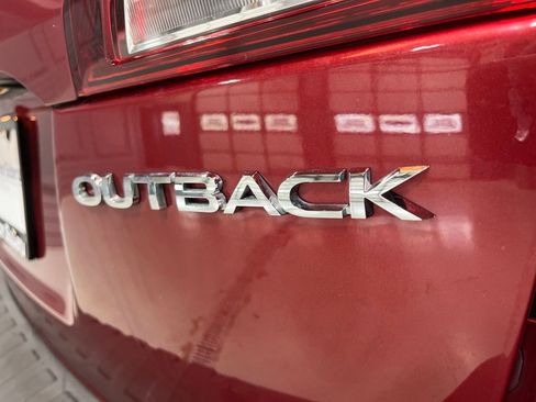 Used 2018 Subaru Outback 2.5i Limited AWD/4WD image 38