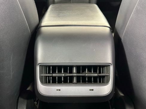 Used 2022 Tesla Model 3 Long Range image 33