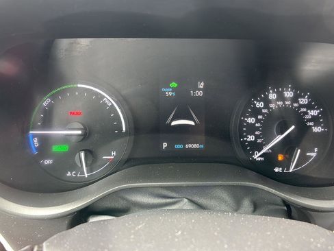 Used 2021 Toyota Sienna XSE w/ XSE Plus Package FWD image 3