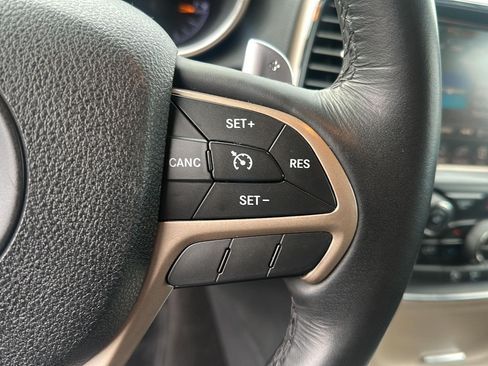 Used 2015 Jeep Grand Cherokee Altitude AWD/4WD image 14