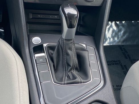Certified 2024 Volkswagen Tiguan S FWD image 10