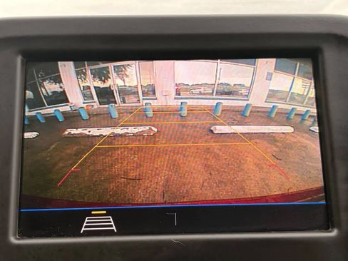 Used 2020 Chevrolet Equinox LT FWD image 19