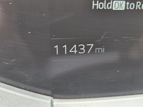 Used 2025 Toyota Prius Plug-In Hybrid FWD image 24